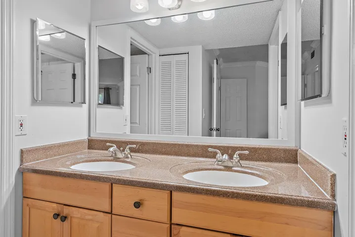 154 Seabreeze Circle-9