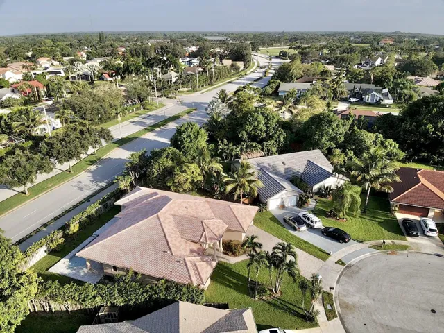 Aerial View/Cul-de-sac