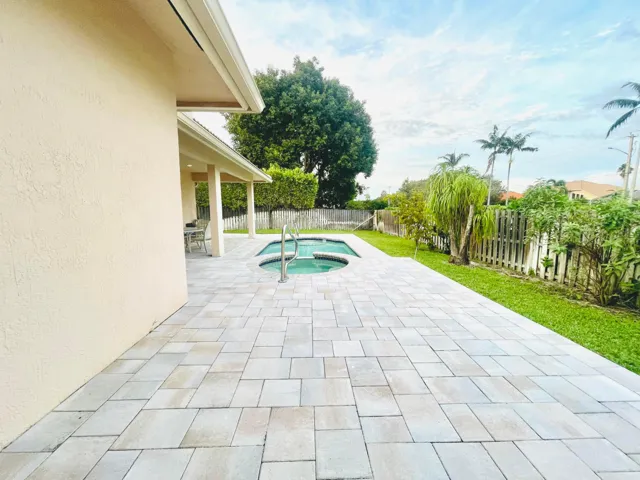 Pool/Spa-Back Patio
