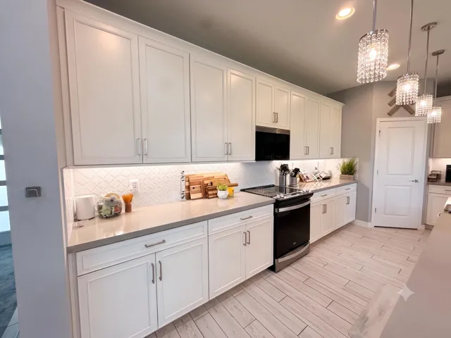 IMG_1289-Kitchen Counter and back Splash