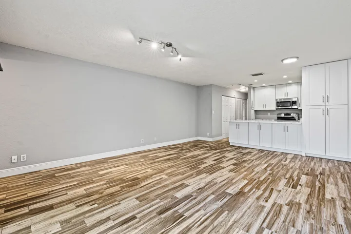 7739 Balboa St Sunrise_MLS-15