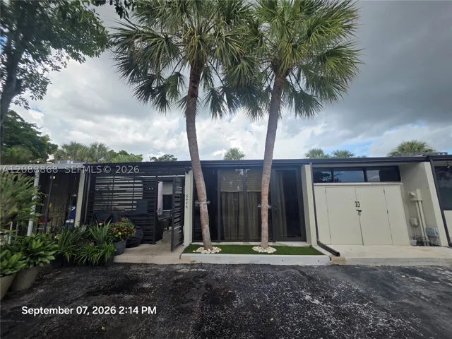 6446 E Miami Lakes Dr E, Miami Lakes, Florida 33014