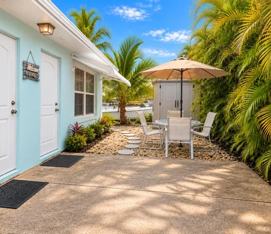 FRONT ENTRY VIEW