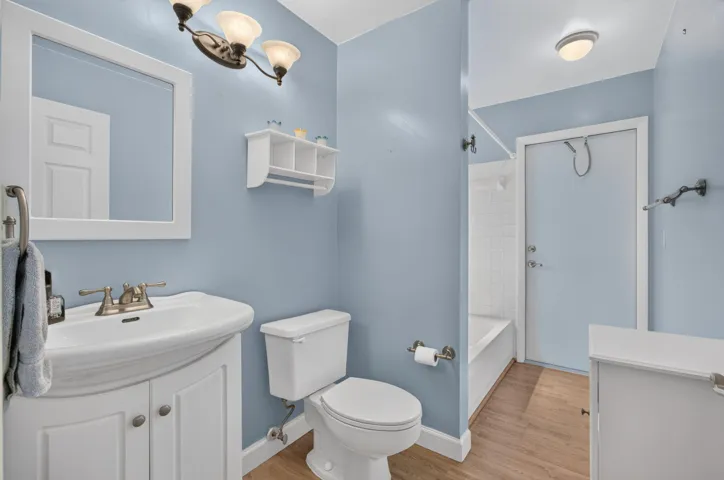 2nd Bathroom