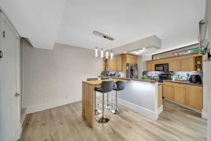 11_BREAKFAST AREA_KITCHEN_1