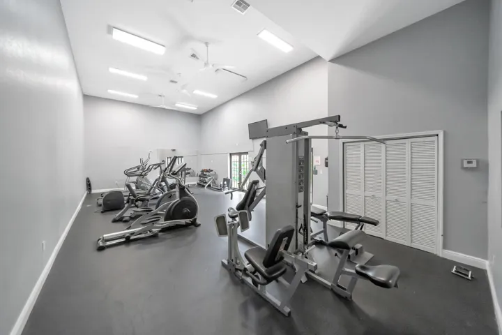 49_AMENITIES_GYM_1