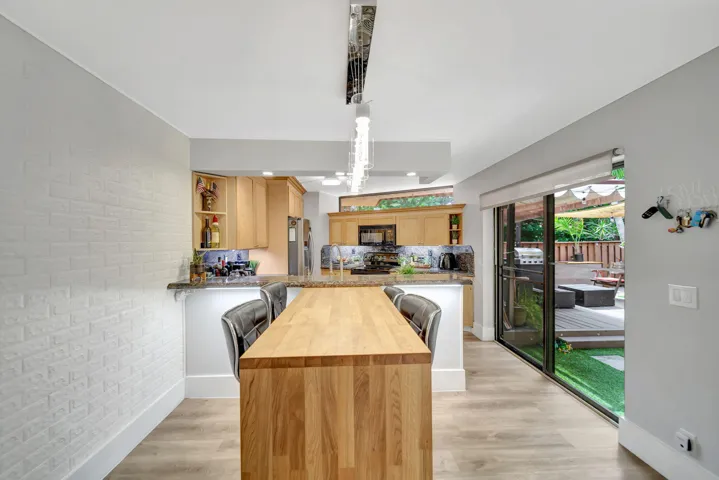 12_BREAKFAST AREA_KITCHEN_2