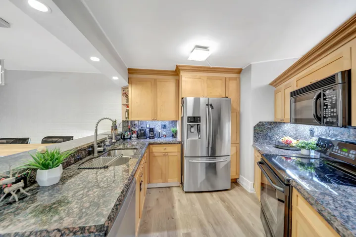 14_KITCHEN_2