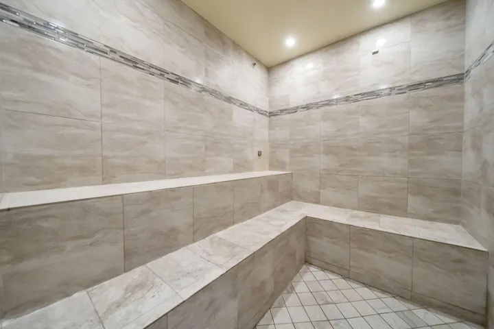 53_AMENITIES_STEAM ROOM