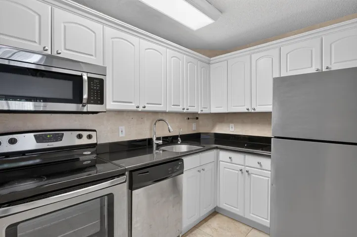 10765 apt 307-18