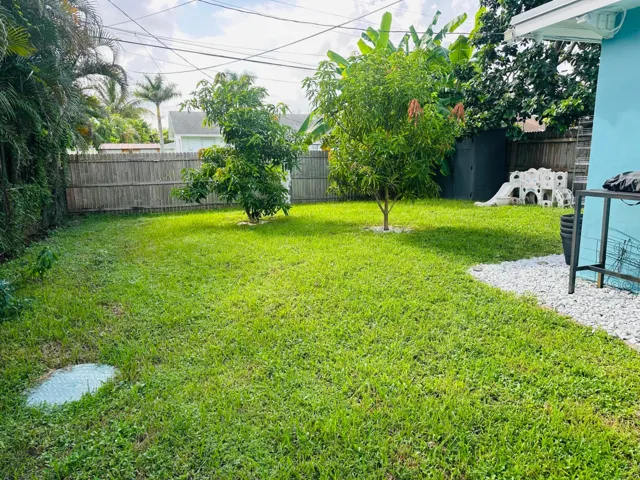 Backyard for Unit 1