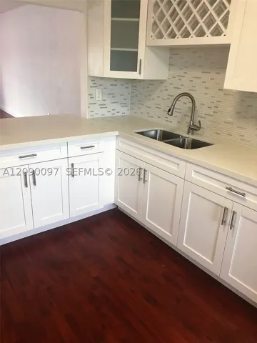 18900 Ne 3rd Ct 515, Miami, Florida 33179