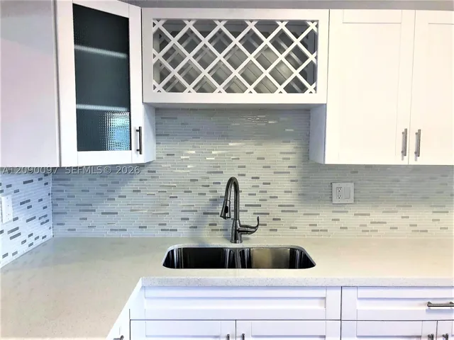 18900 Ne 3rd Ct 515, Miami, Florida 33179