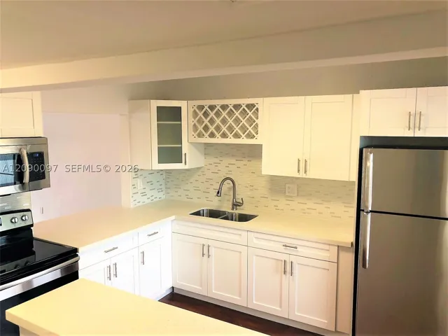 18900 Ne 3rd Ct 515, Miami, Florida 33179