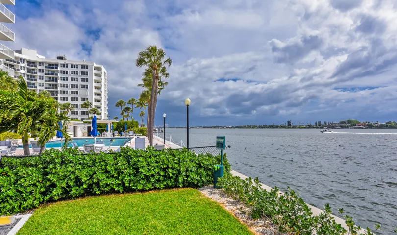 2600 N Flagler Dr Apt 803 West-print-003