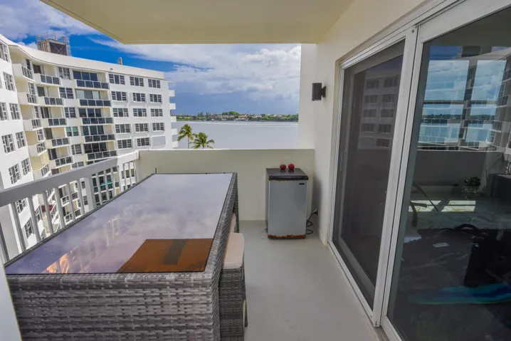 2600 N Flagler Dr Apt 803 West-print-008