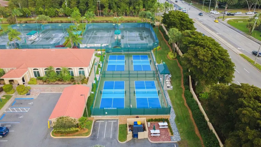 PICKLEBALL COURTS