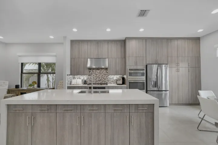 GOURMET KITCHEN