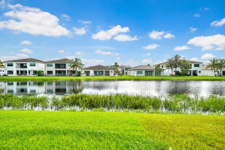 BEAUTIFUL LAKE VIEW