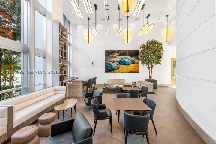 Lounge/Coffee Bar