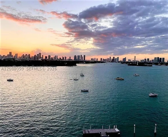 Direct Bay and City Views