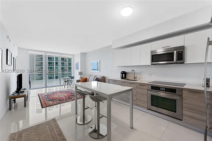 1300 Brickell Bay Dr 1905, Miami, Florida 33131