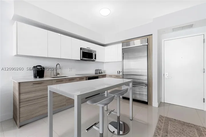 1300 Brickell Bay Dr 1905, Miami, Florida 33131