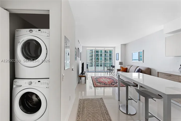 1300 Brickell Bay Dr 1905, Miami, Florida 33131