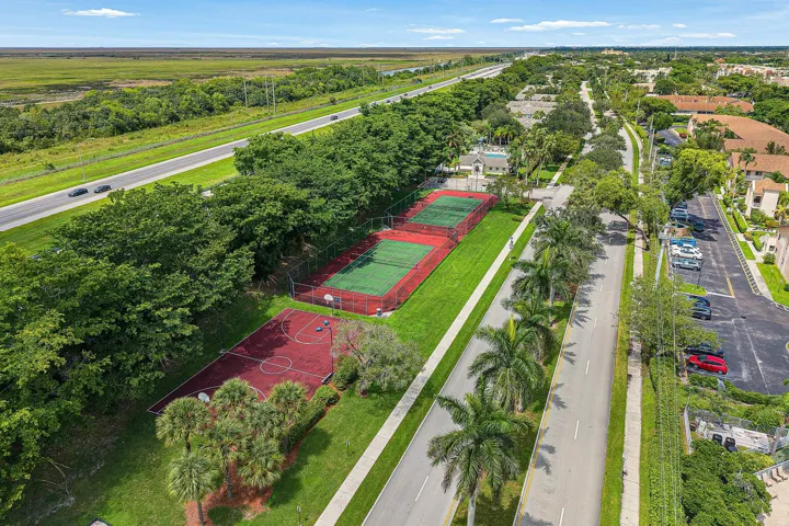 033-11031PeriwinkleLane-Tamarac-FL-33321