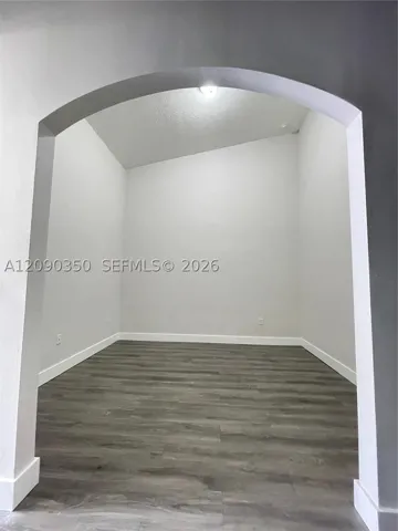 Ample Den