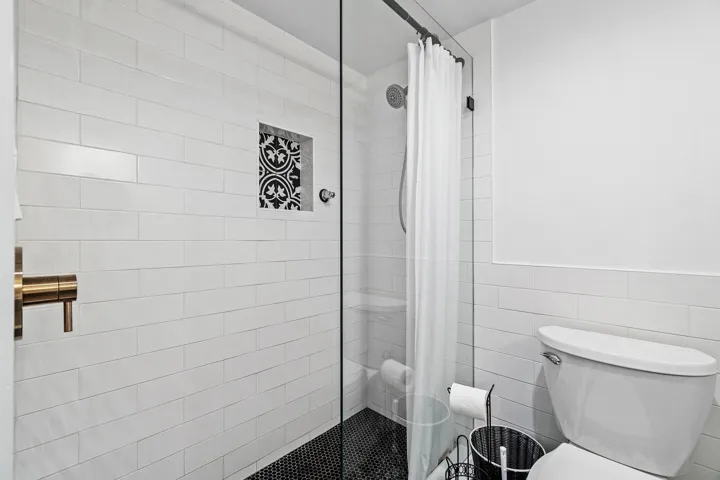 Primary Full Bathroom