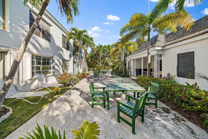 Private Courtyard