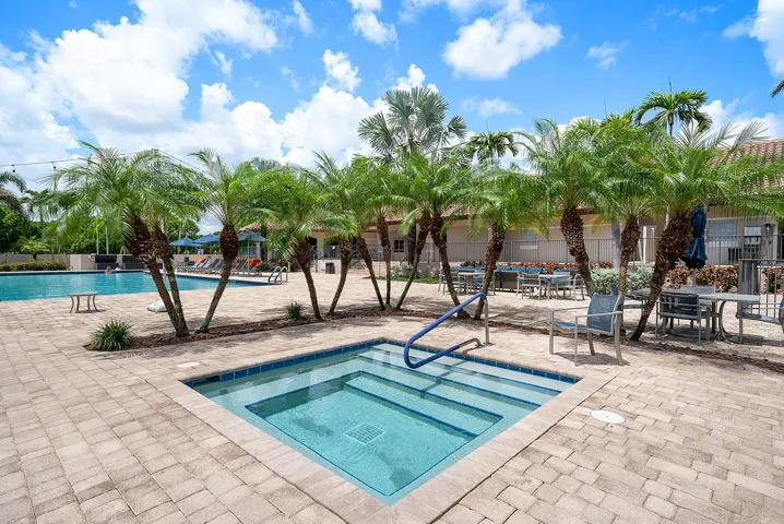 065-6735ViaRegina-BocaRaton-FL-33433-FUL