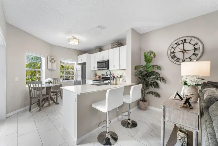 007-6735ViaRegina-BocaRaton-FL-33433-FUL