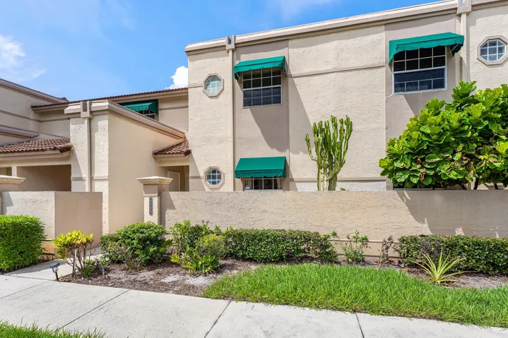 003-6735ViaRegina-BocaRaton-FL-33433-FUL