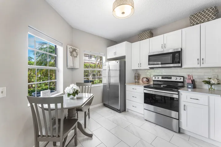 008-6735ViaRegina-BocaRaton-FL-33433-FUL