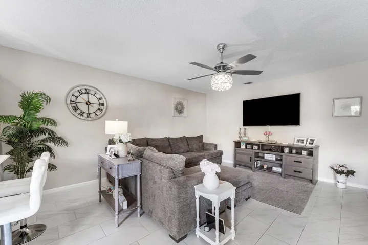 014-6735ViaRegina-BocaRaton-FL-33433-FUL