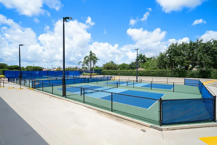 070-6735ViaRegina-BocaRaton-FL-33433-FUL