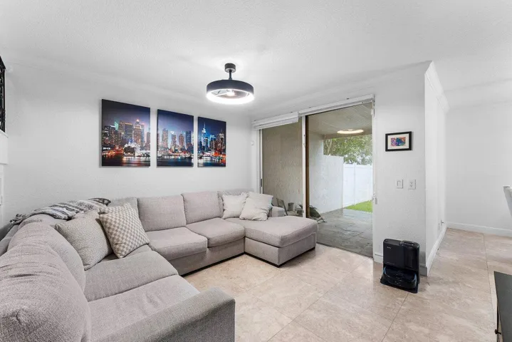 010-16856Southwest1stPlace-PembrokePines