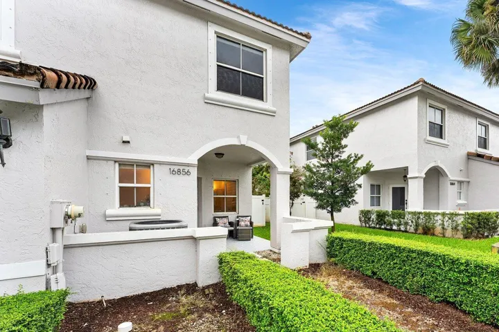 004-16856Southwest1stPlace-PembrokePines