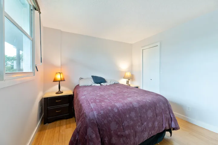 20260911 - 101 Royal Park Dr 1C - MR-22
