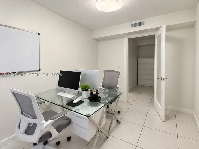 Office 1 - Additional View