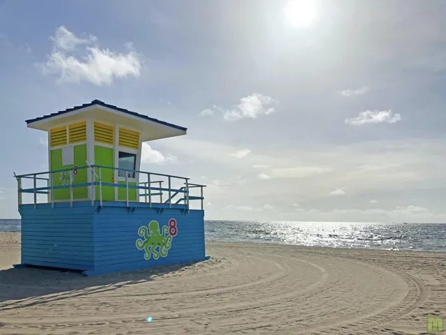 108 beach7-lifeguard