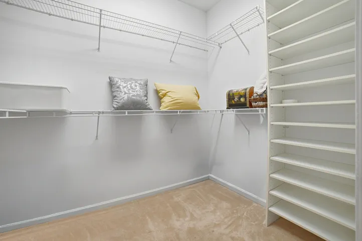 14-Bedroom1-Closet