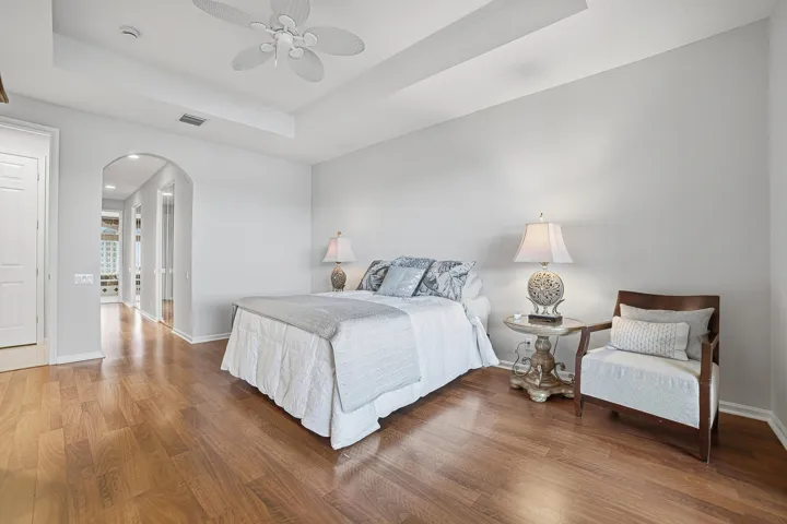 13-Bedroom1-C