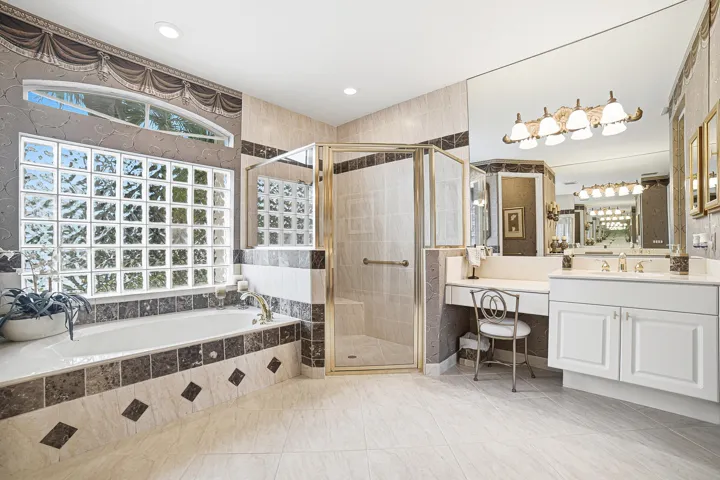 27-Bedroom1-Bathroom-B