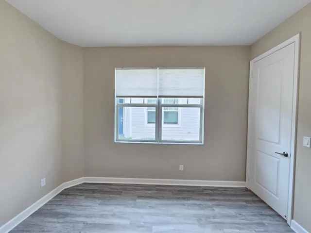 Bedroom 2 (2)