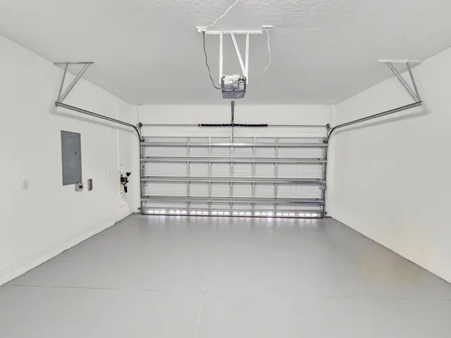 Garage (2)