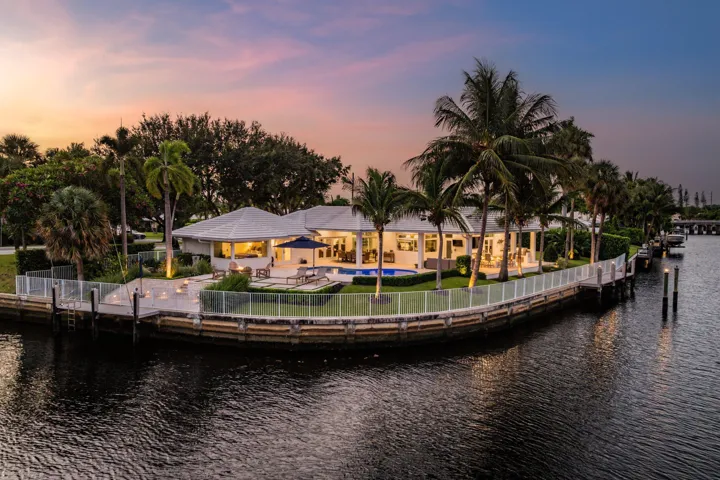 245Ft of Water Frontage