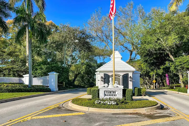 076-670ElmTreeLane-BocaRaton-FL-33486-FU